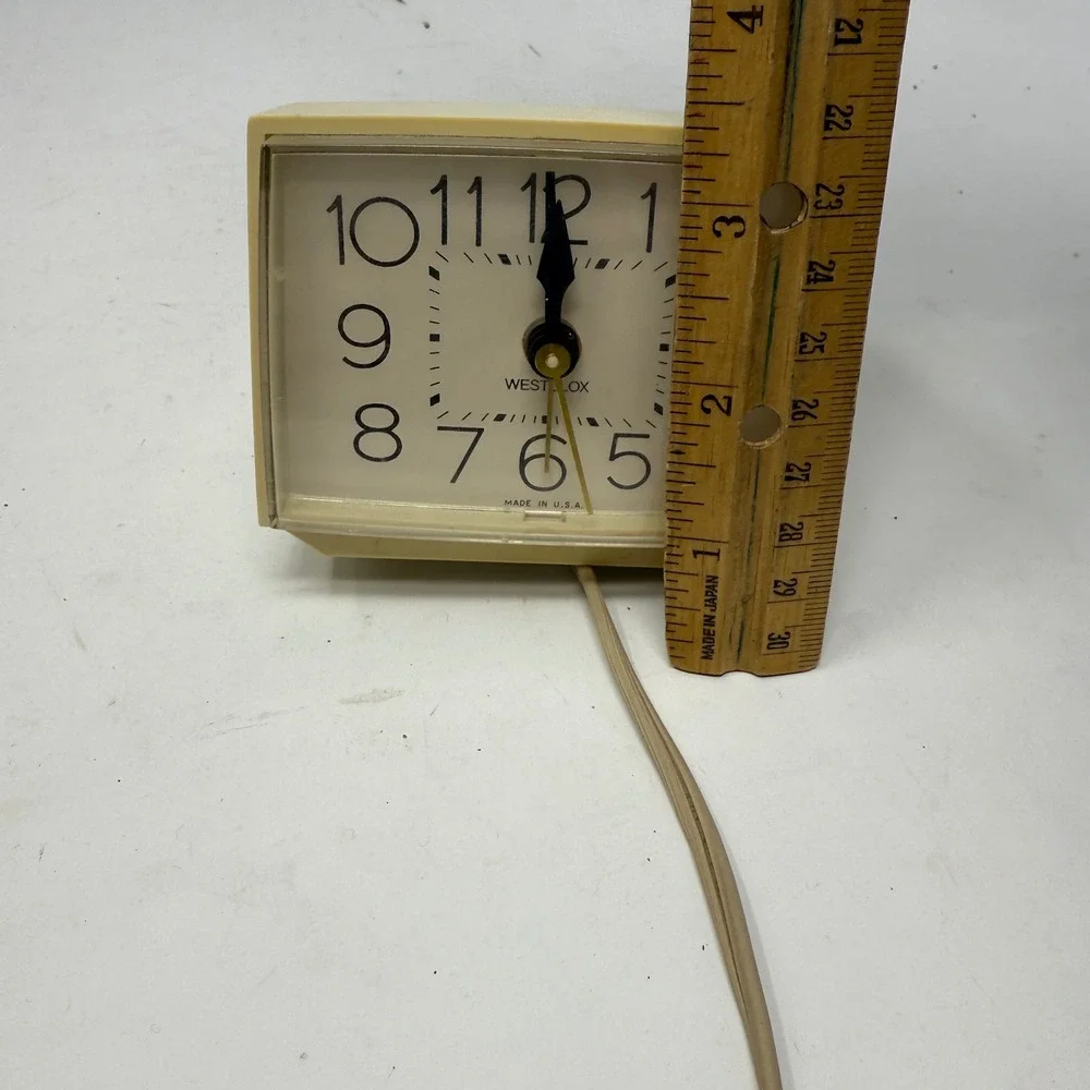 Westclox Bold II‎ Model 22189 Electric Alarm Clock Cream Made in USA Vintage